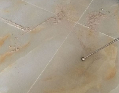 洛阳市瓷砖空鼓维修公司分享粘合剂选择不当在瓷砖铺贴过程中可能导致以下问题